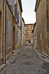Fototapeta na wymiar Arles, strade e vicoli della città vecchia - Provenza, Francia