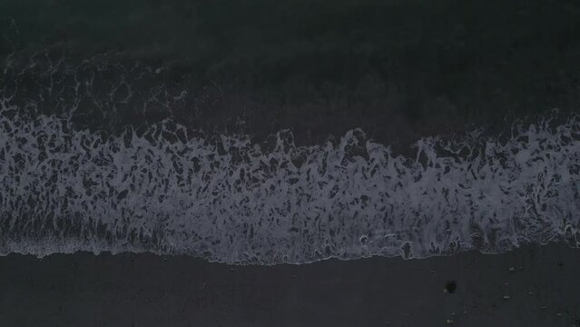 vagues sur plage