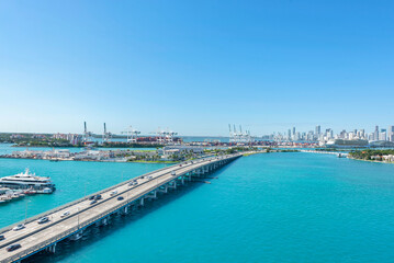 Fototapeta na wymiar View from a balcony in Miami Beach Florida