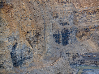 Abbau von  Baustoffen im Kalkstein Steinbruch