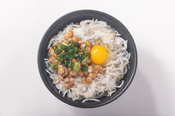しらす納豆ごはん