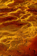 Iron Sulfate Patterns in the Waters of Rio Tinto