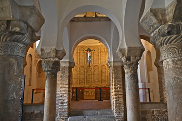 Toledo, interno della ex Moschea del Cristo della Luce - Spagna