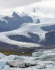 Gletscher und Berglandschaft