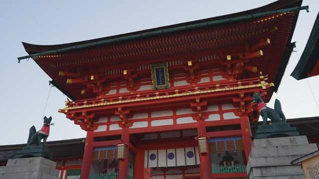 伏見稲荷大社の風景動画