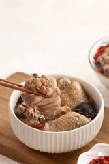 Delicious shiitake mushroom chicken soup, traditional Taiwanese soup.