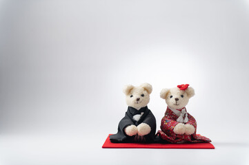 打掛を着たクマのぬいぐるみ