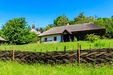 Fototapeta na wymiar Ancient traditional ukrainian rural house in Pyrohiv (Pirogovo) village near Kiev, Ukraine