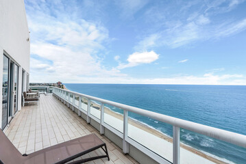 Fototapeta na wymiar Balcony view over Fort Lauderdale Beach