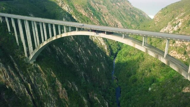 Drone footage fling Above Bloukrans bridge in South Africa