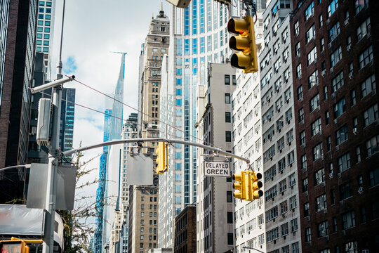 Fototapeta View of traffic lights and apartment buildings seen in Manhattan in New York City, United States.