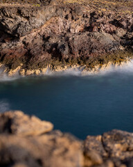 Costa escarpada