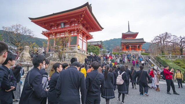 2019-11-25 JAPAN : 4k Time lapse of Kiyomizu-dera Temple in high season There are many tourists. Video Zoom out.