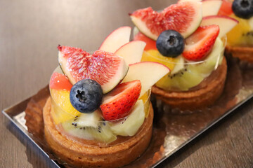 パティスリーのフルーツタルト