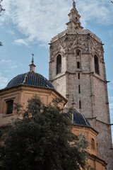 Fototapeta na wymiar Vista de la catedral y el Miguelete de Valencia