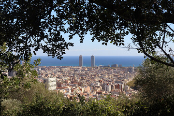 Ausblick auf die Hochhäuser am Port Olimpic im Zentrum von Barcelona, Katalonien, Spanien - obrazy, fototapety, plakaty
