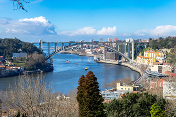 Obraz premium The mouth of the Portuguese Douro River into the sea
