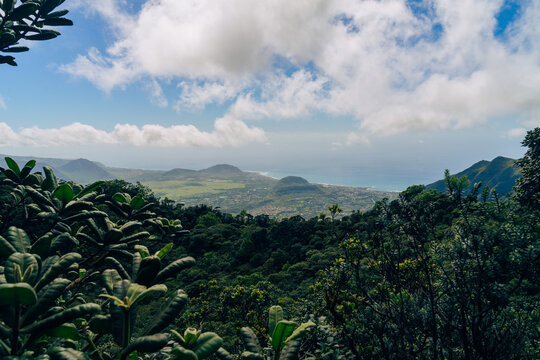 view from mount kalaa on a beautiful day on oahu in hawaii