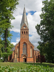 Außenansicht der historischen Stadtkirche von Malchow, Mecklenburg-Vorpommern, Deutschland - 726461625