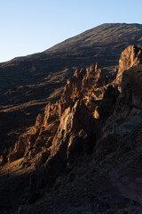 Sendero Roques de García w Parku Narodowym Teide, Teneryfa, Wyspy Kanaryjskie - obrazy, fototapety, plakaty