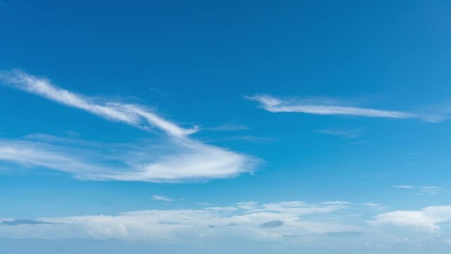 快晴の空と海　雲　タイムラプス　青空　自然　 Beautiful sky, clouds, timelapse, blue sky, nature, overseas,tourist,Resorts