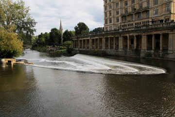 Fototapeta na wymiar A view of the River Avon at Bath