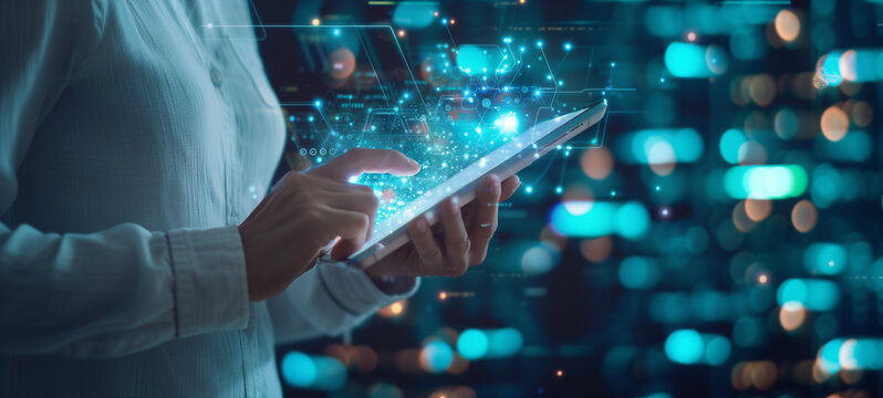 Mann mit Tablet in einem virtuellen Raum &uuml;ber Daten um ihn herum