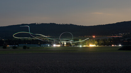 Flugshow bei Nacht beim Taunus Flugfest auf dem Flugplatz Neu-Anspach / Wehrheim Obernhain im...