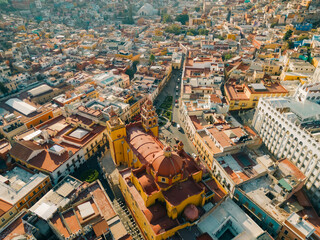 Naklejka premium Aerial view of guanajuato with cathedral in mexico