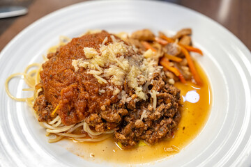 spaghetti with sauce