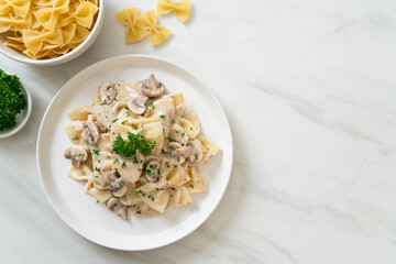farfalle pasta with mushroom white cream sauce