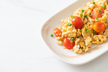 stir-fried tomatoes with egg on plate