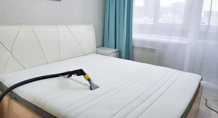 Mattress dry cleaning using a professional machine and chemicals. Dry cleaning at home.