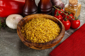 Dry wheat bulgur cereal heap