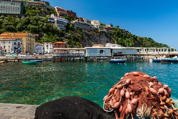 Cercles muraux Plage de Positano, côte amalfitaine, Italie The city of Positano, on the Amalfi coast, Italy