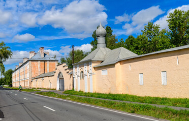 Fototapeta na wymiar View of the Fortress wall of Pokrovsky town from Ogorodnaya Street in Pushkin (Tsarskoye Selo)