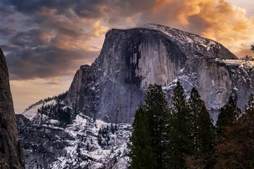 Crédence de cuisine en verre imprimé Half Dome Stunning Winter Sunset Clouds on Half Dome, Yosemite National Park, California