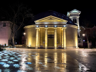 Obraz premium St Peter-St Paul catholic church at night, Courbevoie, France