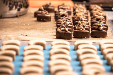 Schokoladen Pralinen selber für Freunde zu Hause gemacht 