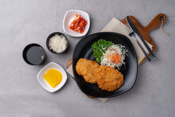 Pork cutlet, fried, pork, sirloin, tenderloin, Jeju meat, noodles, Yangji, rice noodles, nagasaki, jjamppong, Japanese food,