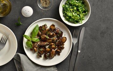 Fried chicken liver with mushrooms