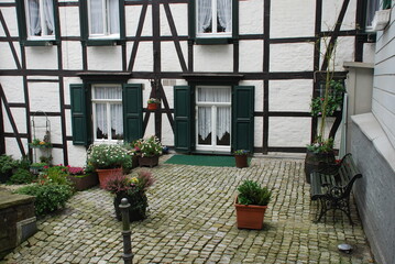 Fototapeta na wymiar street in the old town of Monschau, Germany