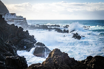 ribeira da janela, madeira, big waves crashing at the shore, surf, tube, breaking, island, portugal, 