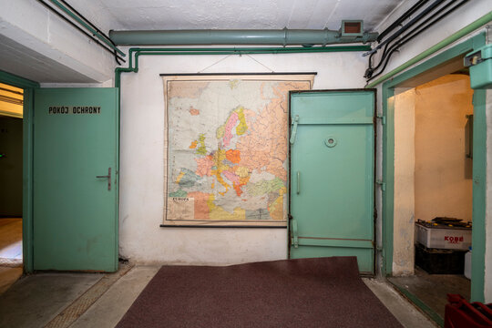The Abandoned Cold War-Era Nuclear Bunker Hidden Beneath the Depths of a Historic Steel Mill