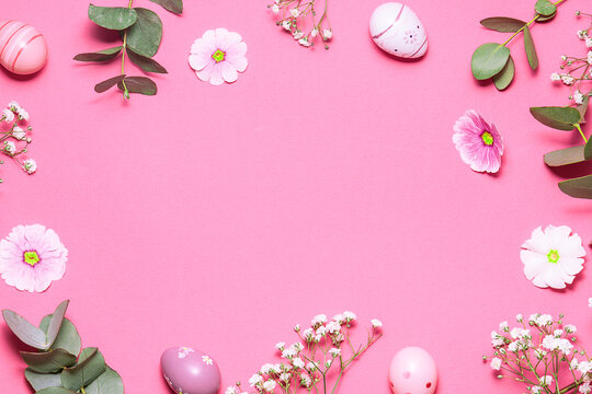 Bright frame made with fresh flowers, eucalyptus twigs and decorative eggs on light pink background with copy space for your design, vertical image. Happy Easter greeting card. Mother Day Concept.
Кат