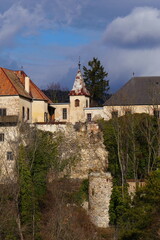 Fototapeta na wymiar Burg mit Burgkapelle (1)