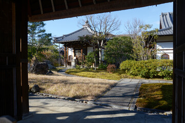 春光禅院　山門から境内を望む　京都市東山区下河原町