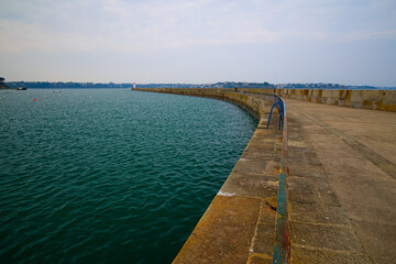 M&ocirc;les des Noires pier of Saint-Malo at high tide