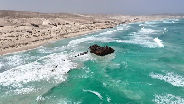 Afrika - Kap Verde - Boa Vista &ndash; Strand &ndash; K&uuml;ste &ndash; Wellen -  Schiffswrack &ndash; Cabo Santa Maria
