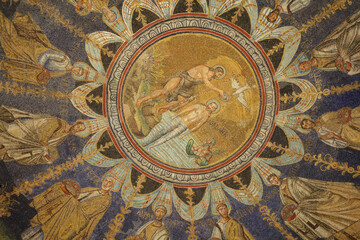 Baptisterio Neoniano, Rávena, Italia